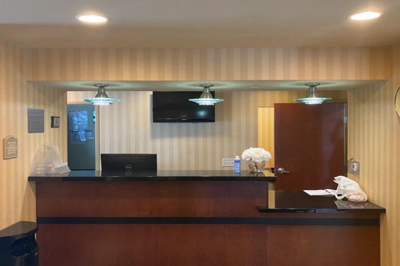 Americinn By Wyndham Oshkosh Zewnętrze zdjęcie